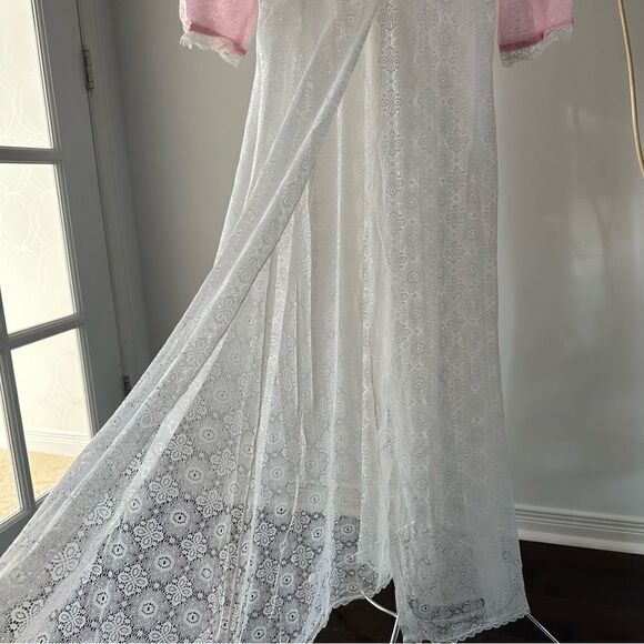 Vintage Ruffled Pink and White Lace  Dress - Picture 16 of 16